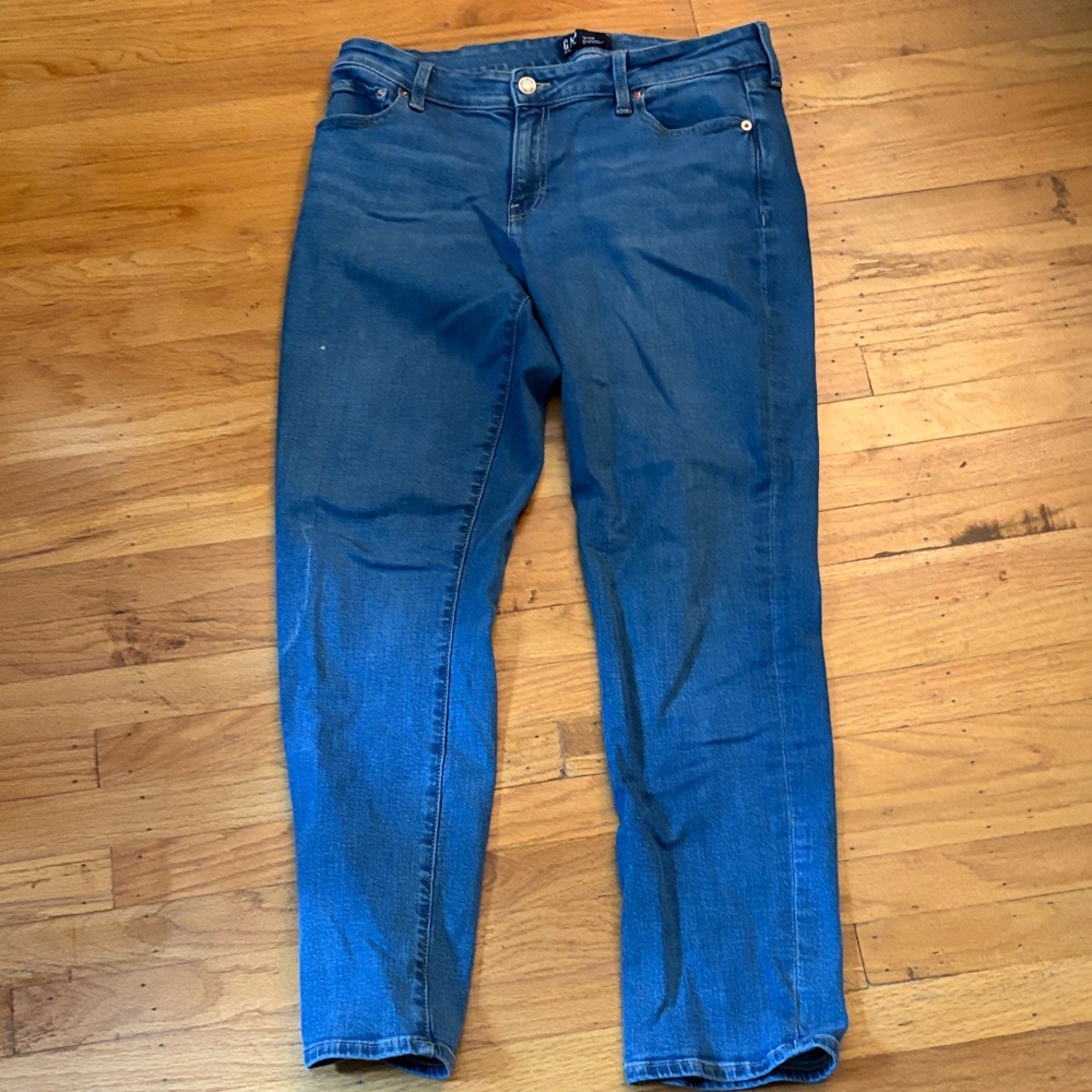 GAP Women's Ankle Jeans in Classic Blue